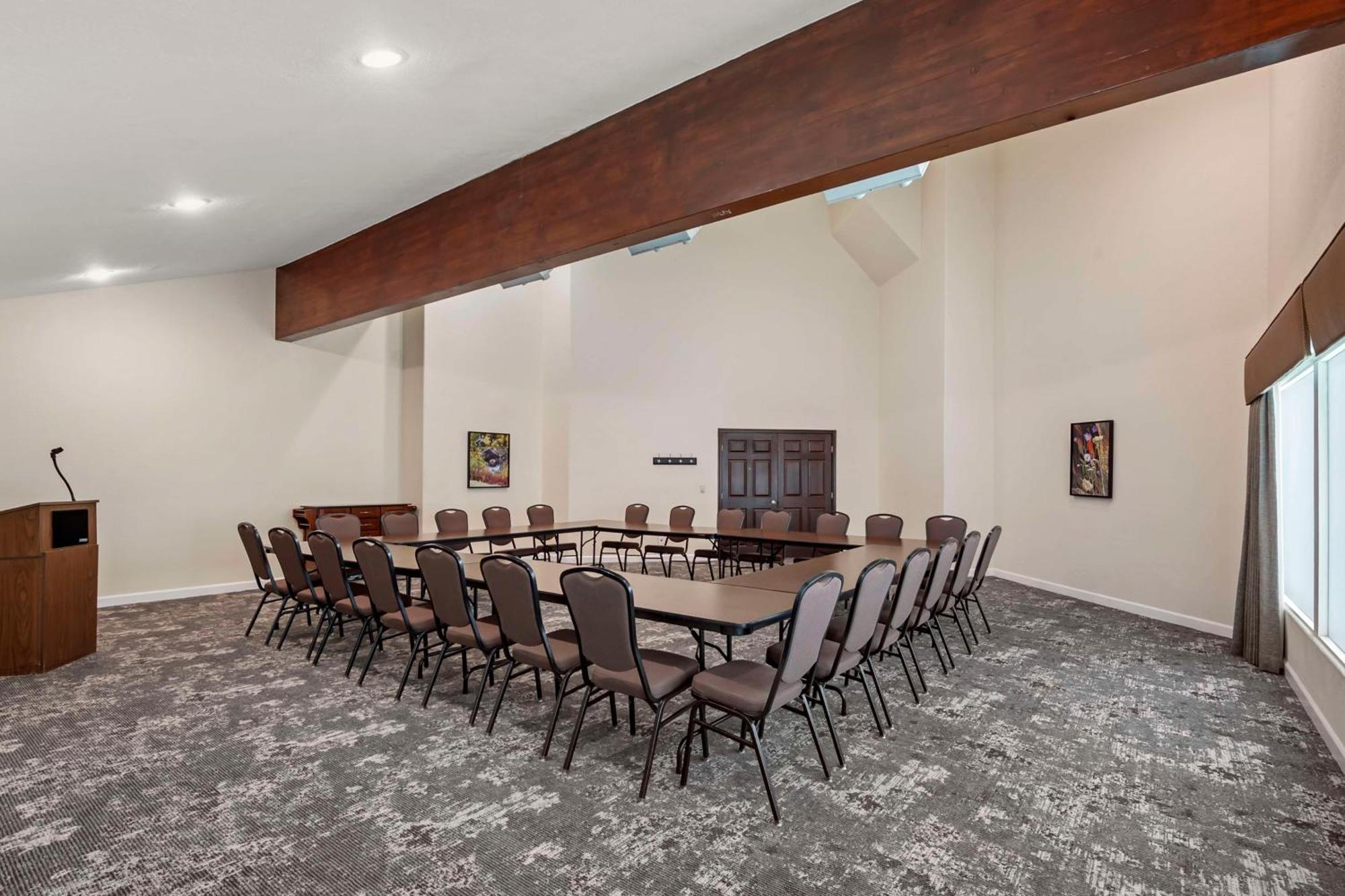 Best Western Plus Eagle Vail Airport Hotel