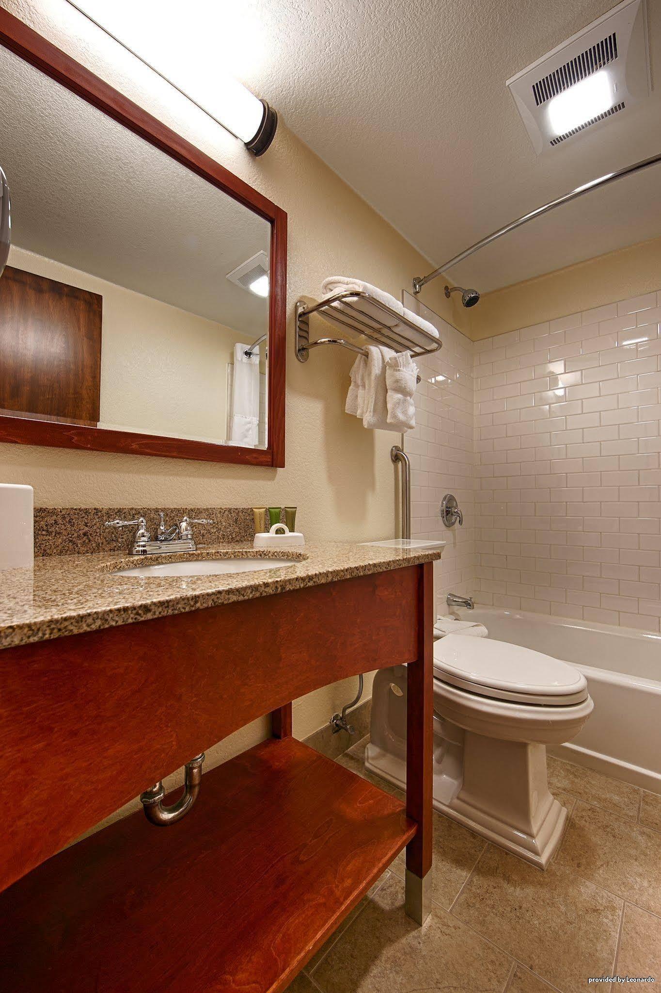 Hotel Best Western Plus Eagle Vail Airport 4*